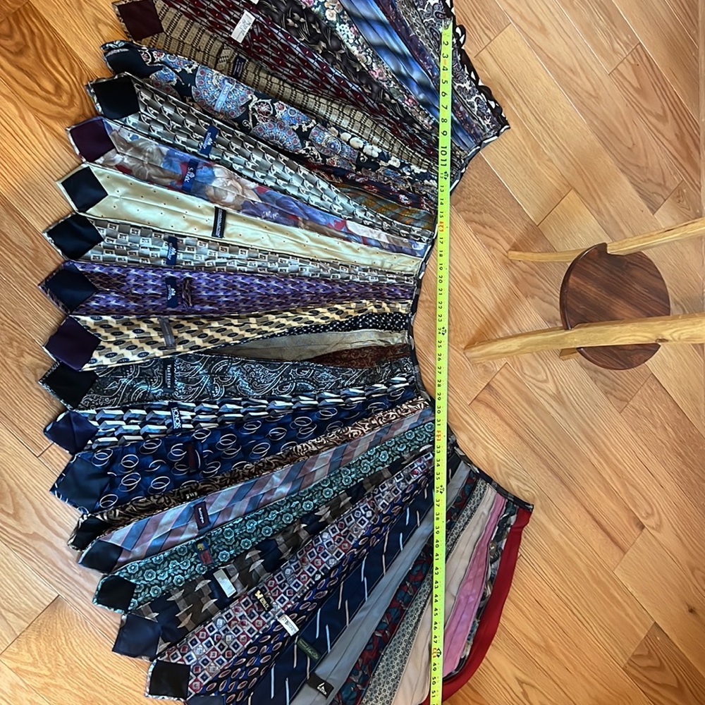 Tie skirt One of a kind, made with ties. Cape? Tree skirt. Table covering Moody - Picture 4 of 5